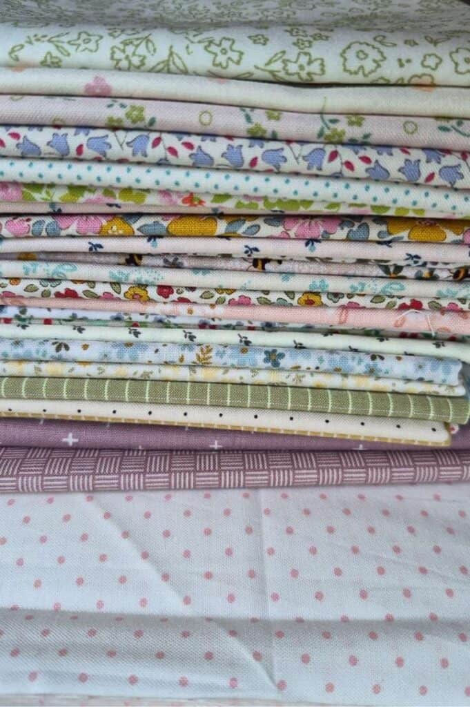 Benedict quilt a low volume fat quarter bundle of tiny floral fabrics
